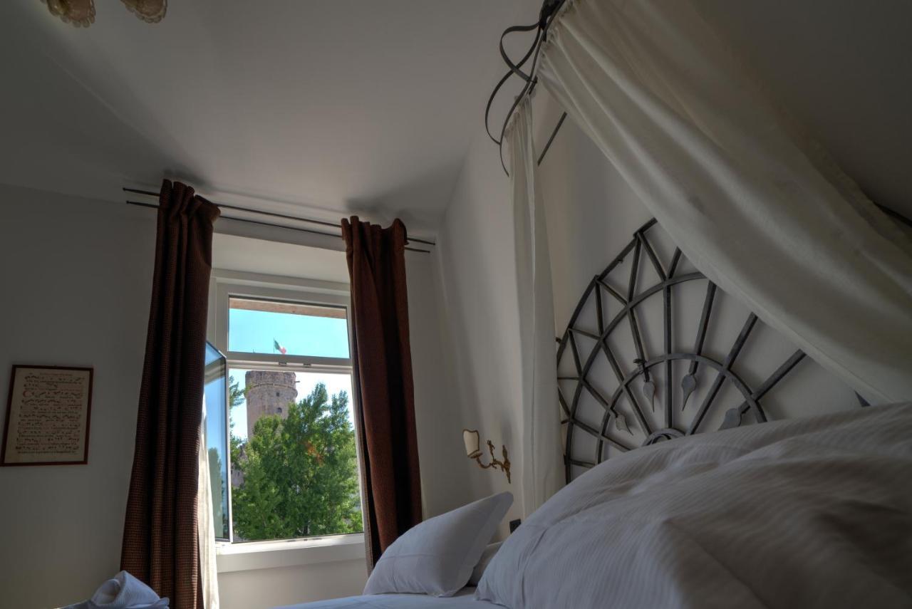 Rooms Alla Loggia Del Castello Тренто Екстериор снимка